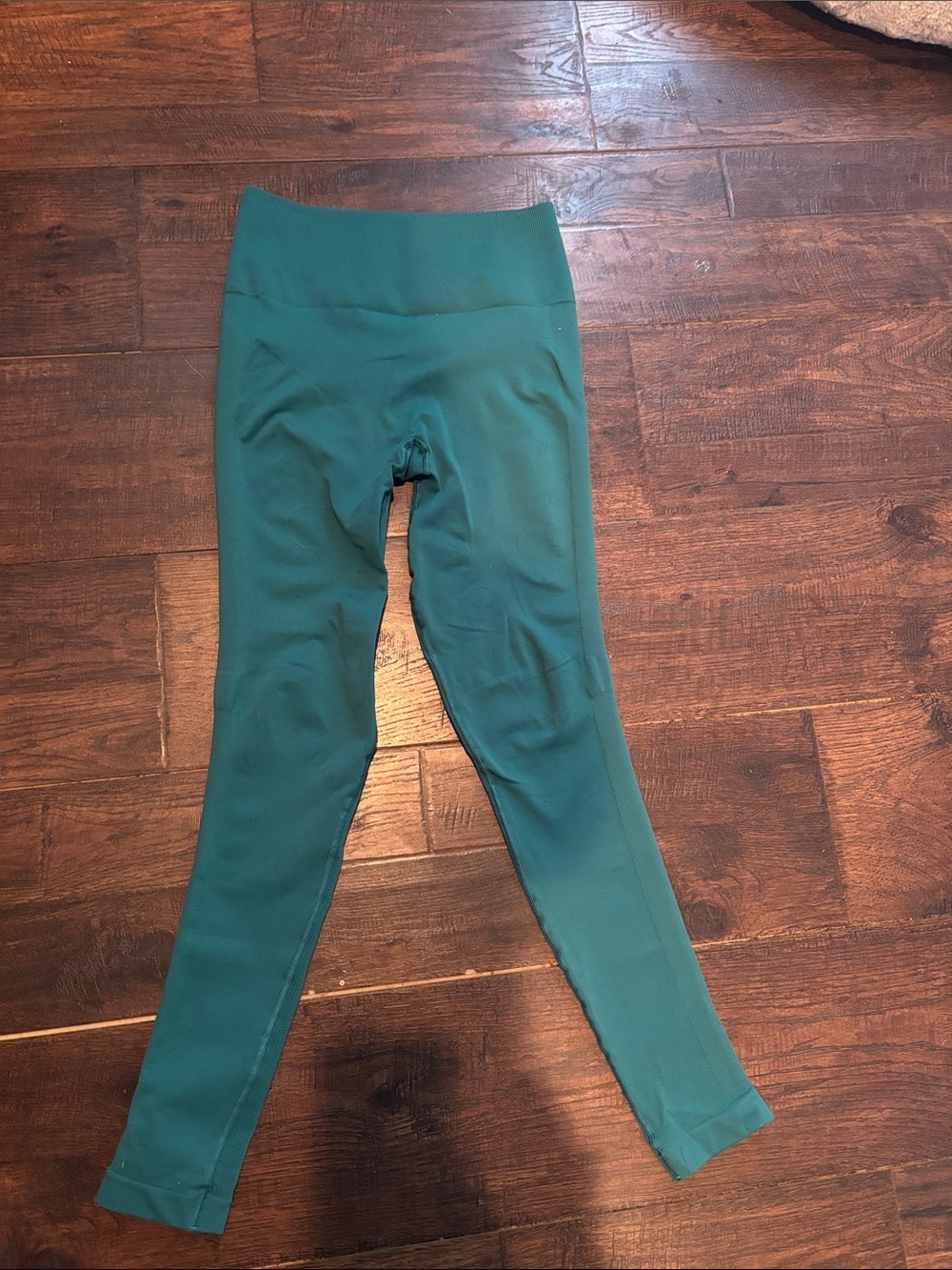 Lululemon Peacock Blue Zone In Seamless Ribbed High-Rise Crop Leggings size 6